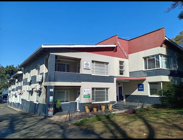82M² OFFICE TO LET IN TOWN HILL